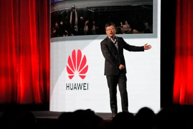 {هواوي} تحشد لـ«معركة وجود» بمليون هاتف مدعوم بنظامها الخاص