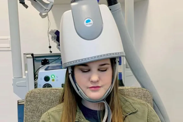 خوذة علاجية «تعيد تصويب» الدماغ البشري