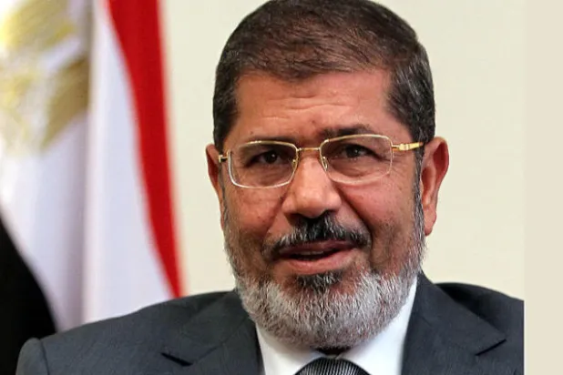 وفاة مرسي بعد إصابته بالإغماء أثناء جلسة لمحاكمته