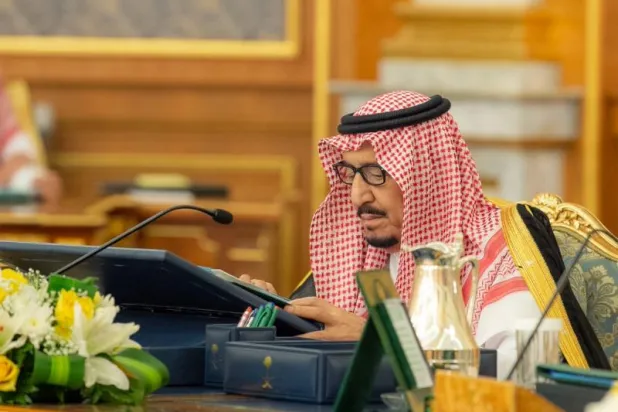 خادم الحرمين يترأس جلسة مجلس الوزراء (واس)