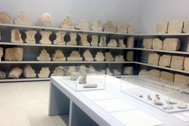 اكتشاف لوحات حجرية في موقع أثري قرب السليمانية