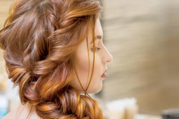 صبغات الشعر... بين التجميل والأخطار الصحية