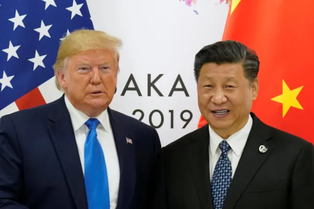 لماذا تراجع ترمب عن حظر «هواوي»؟