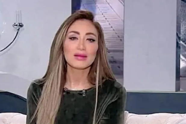 تعاطف مصري مع إعلامية أصيبت بمرض نادر