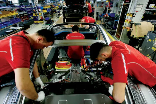 عجلة إنتاج منطقة اليورو تواصل التدهور