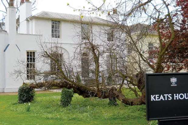 واجهة البيت الذي عاش فيه سنوات عمره الأخيرة وتحول إلى متحف