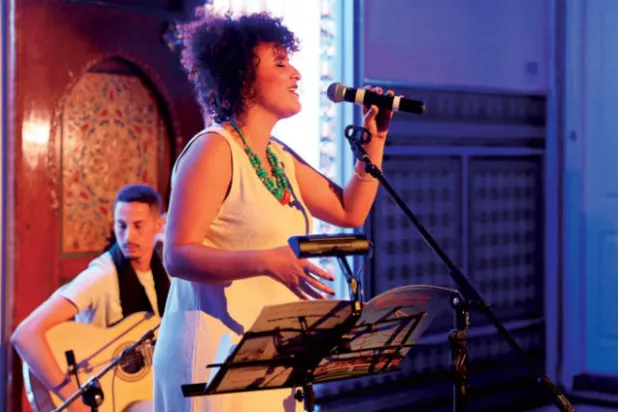 سكينة فحصي تصدح في أصيلة