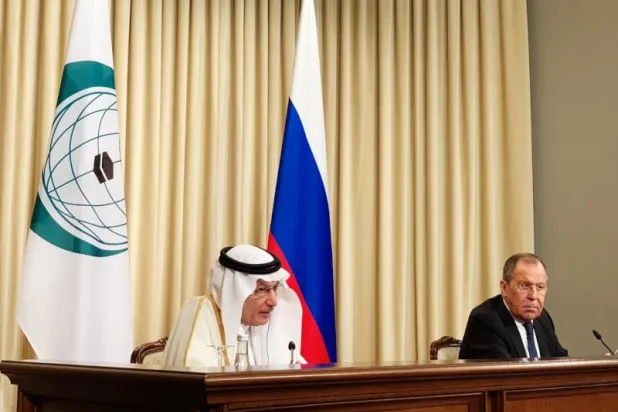 أمين «التعاون الإسلامي» يؤكد أهمية تعزيز العلاقات مع روسيا
