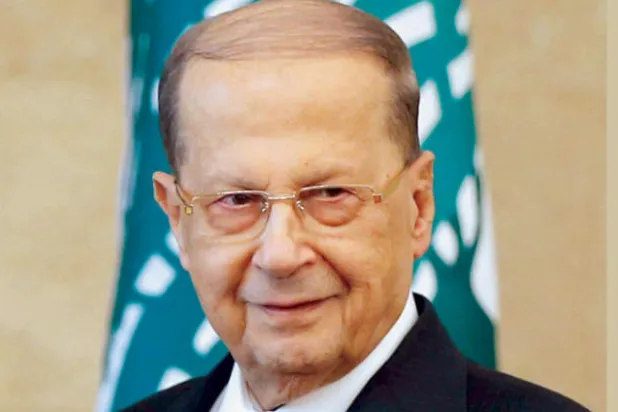 عون يحض شباب لبنان على «قبول الآخر»