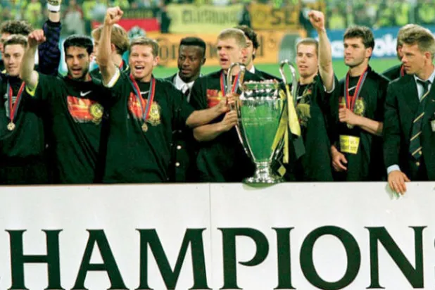 كان ريكن (الثالث من اليسار) في العشرين من عمره عندما هزم دورتموند يوفنتوس في نهائي دوري الأبطال