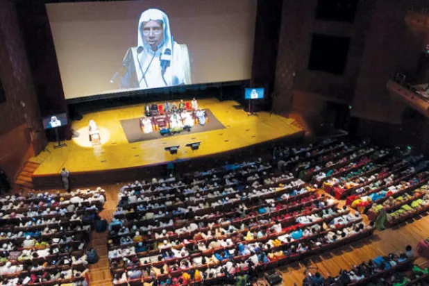 العيسى يشدد على أهمية استيعاب الآخرين بخُلق الإسلام