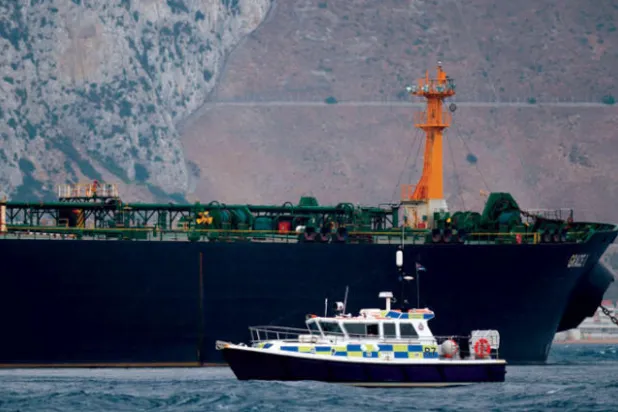 لندن: احتجاز ناقلة النفط يدعم الحل السياسي السوري