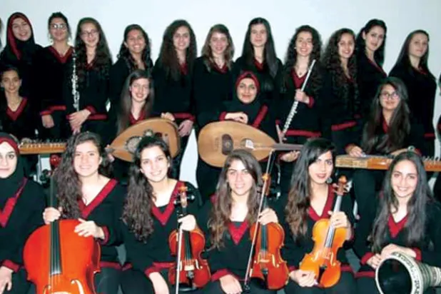 «بنات القدس» تصدح باسم المدينة وتعزف ألحانها