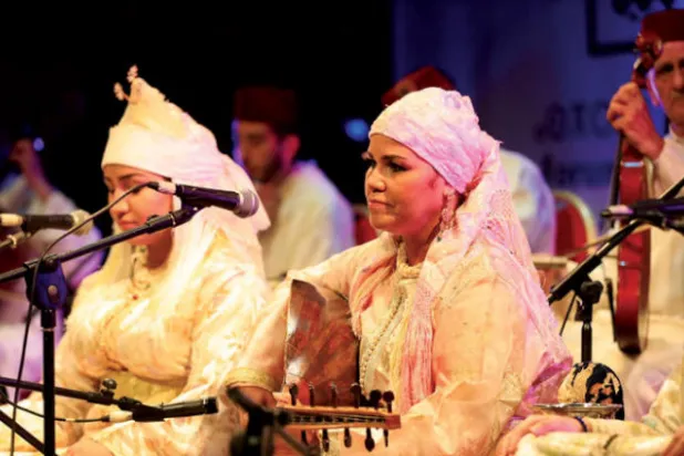 «جلسات روحية» أصيلة... عمل مشترك بين الموسيقى الأندلسية والحضرة الشفشاونية