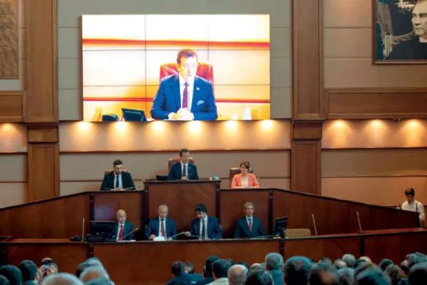 باباجان يستقيل من «العدالة والتنمية» التركي لتأسيس حزب مع غُل