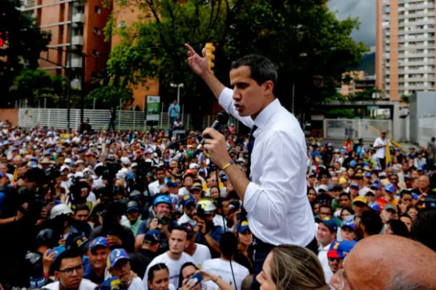 غوايدو يستأنف المفاوضات مع نظام مادورو وسط استياء في صفوف المعارضة