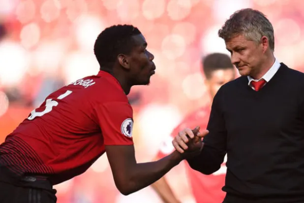 سولسكاير مدرب يونايتد سئم من كثرة الحديث عن مستقبل بوغبا (أ.ف.ب)