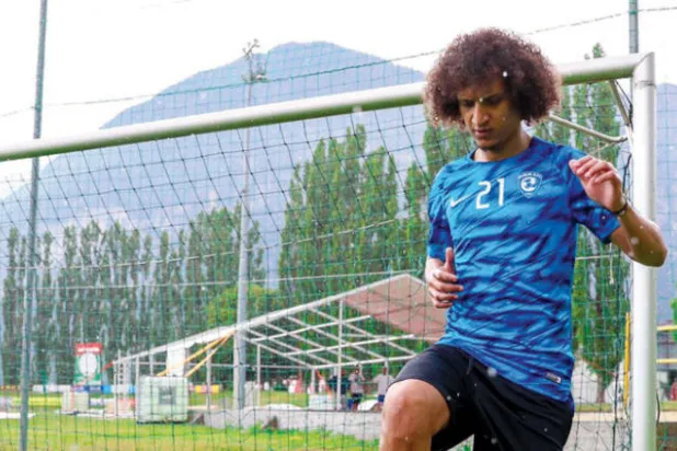 الأسترالي يلوح بمغادرة الهلال وترقب لقرار حول عموري