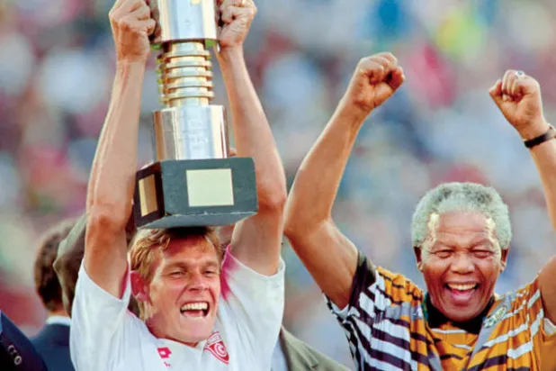 دور مثير لمانديلا في فوز جنوب أفريقيا بكأس الأمم