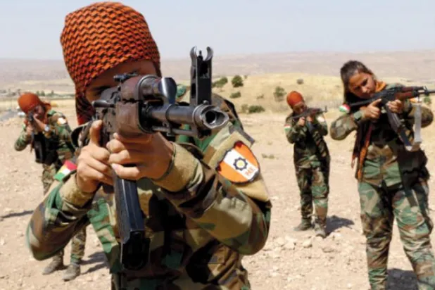 İranlı Kürt kadınlara Erbil'de silah eğitimi 