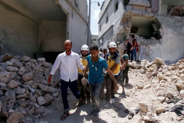 عشرات القتلى بمعارك شمال حماة... والنظام يقصف مدينة إدلب