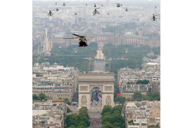 «أوروبا الدفاعية» شعاراً لعرض «الباستيل»