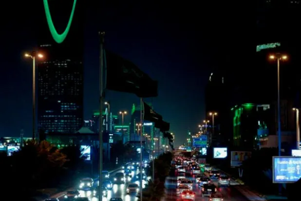 السعودية تقر النشاط التجاري على مدار الساعة