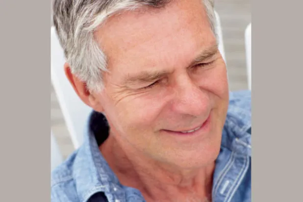 الشيب المبكر... ظاهرة فسيولوجية متعددة الأسباب