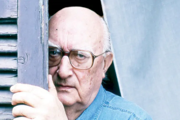 آندريا كاميلّيري... كتابات توغلت إلى أعماق النفس الإيطالية