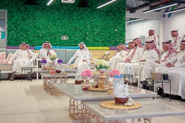 اتجاه سعودي لتحفيز الشباب على العمل الحر عبر «الإعلام الريادي»