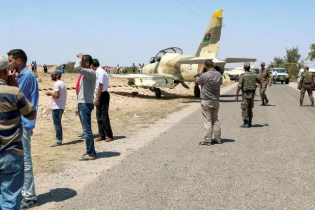 ليبيا: طائرة حربية لـ«الجيش الوطني» تهبط «اضطرارياً» في تونس