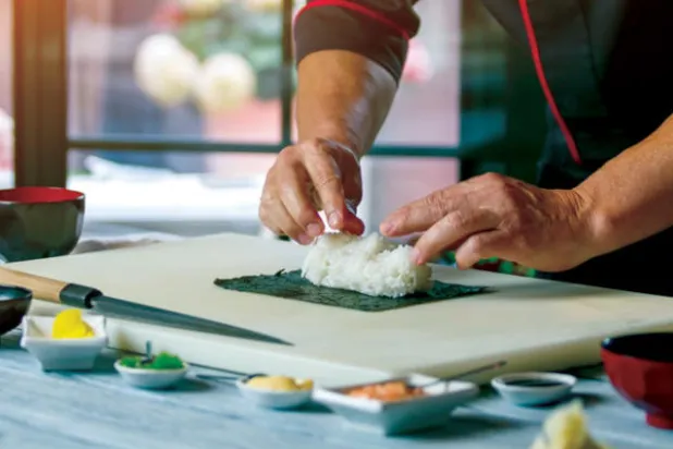 اليابان استوردت الأرز وجعلته سيدة مائدتها