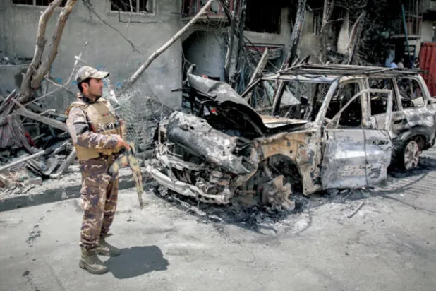 أكثر من 20 قتيلاً بهجوم على حملة الرئيس الأفغاني