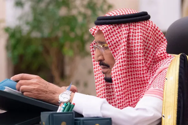 خادم الحرمين الشريفين يرأس جلسة مجلس الوزراء (واس)