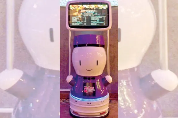 روبوتات صينية ترحب بالزبائن وتوصل الطعام