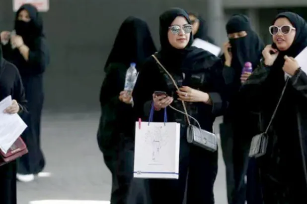 السعودية لتعديلات تتيح للمرأة السفر دون موافقة ولي أمر