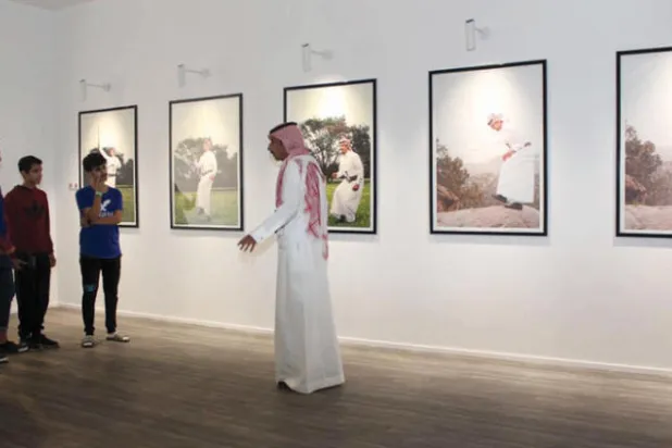 أبها تحتفي بإيقاع فولكلور «الخطوة العسيرية»