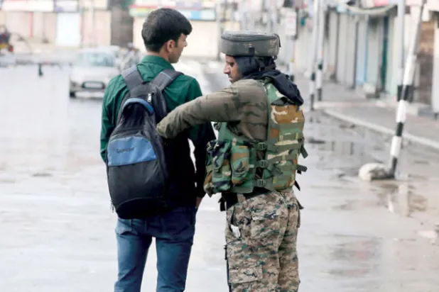 مودي يعتبر إلغاء الحكم الذاتي لكشمير تحريراً لها من «الإرهاب»