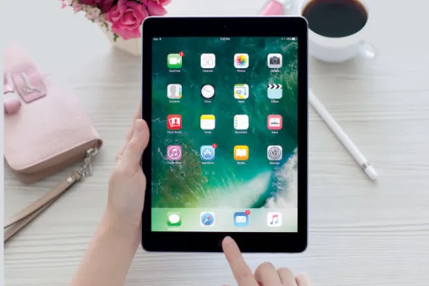 «أبل» توفر خيارات محدودة من كومبيوتراتها المحمولة