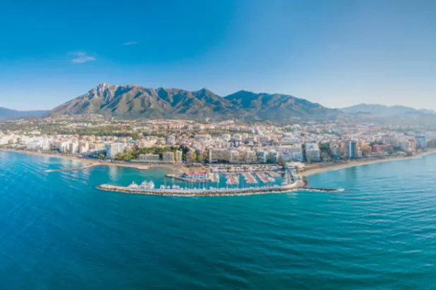 منظر بانورامي لماربيا