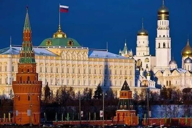 الكرملين يتهم «جواسيس أجانب» بمراقبة العلماء الروس «على مدار الساعة»