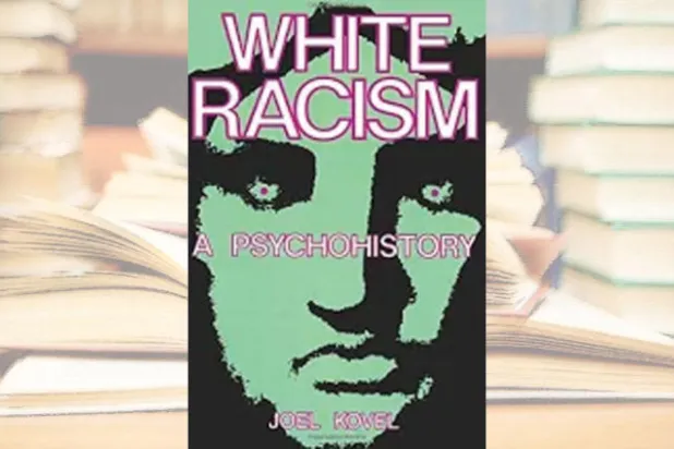 كاتب أميركي يحلل العنصرية البيضاء... نفسياً