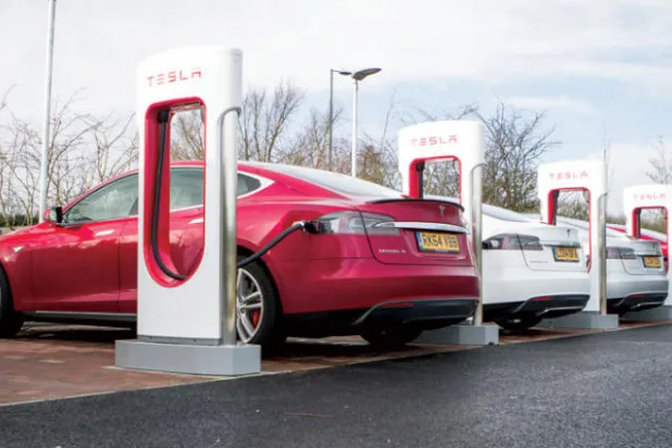 الأثرياء يقودون التحول نحو السيارات الكهربائية في النرويج