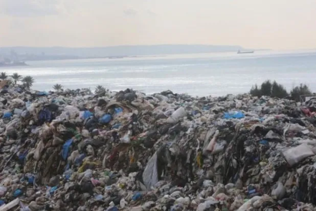 الحراك المدني في لبنان يحذّر الحكومة من معالجة النفايات بالمحارق