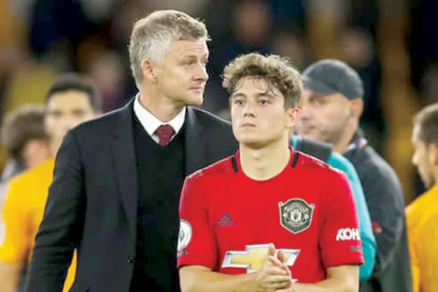 هل بدأ سولسكاير سياسة التخلص من الحرس القديم في مانشستر يونايتد؟