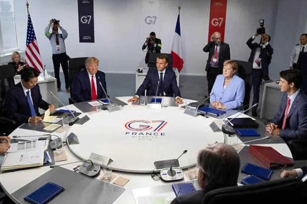 ما لقمة «السبعة الكبار»... وما عليها