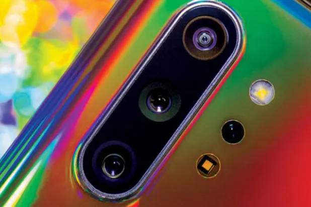 قدرات كبرى في التصوير والاتصالات في «غالاكسي نوت 10 +»