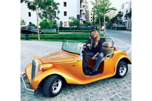 تجربه سفر با رزان مغربی هنرمند عرب