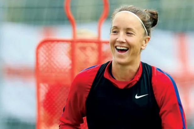 كاثي ستوني: لا أتوقع تولي امرأة تدريب فريق للرجال