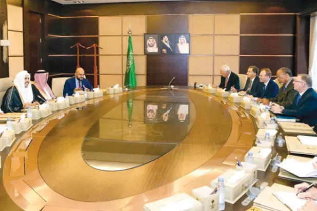 رابطة العالم الإسلامي والطائفة الإنجيلية يؤكدان على القيم المشتركة